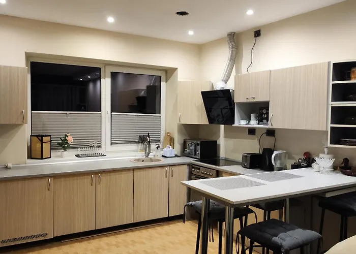 дом с парковкой, близко к центру