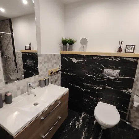 Апартаменты дом с парковкой, близко к центру